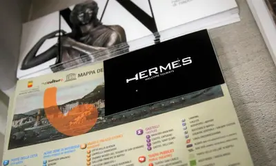 Certificato, attestato, insegna o altro documento esposto da Hermes rooms for tourists