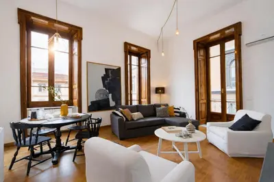 Area soggiorno di Casa Frangiò Modern Apartment Historical Centre - Authentic Neapolitan Apartment for Families and Friends