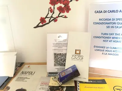 Certificato, attestato, insegna o altro documento esposto da Casa di Carlo al Vomero