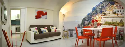 Area soggiorno di Napoli a Chiaia
