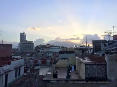 Vista generica su Napoli o vista sulla città dall'interno della casa vacanze