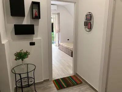TV o dispositivi per l'intrattenimento presso Da NINETTA RESTERETE SENZA PAROLE, GARANTITO!