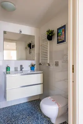 Bagno di Ella's Home