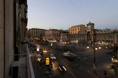 Vista generica su Napoli o vista sulla città dall'interno del bed & breakfast