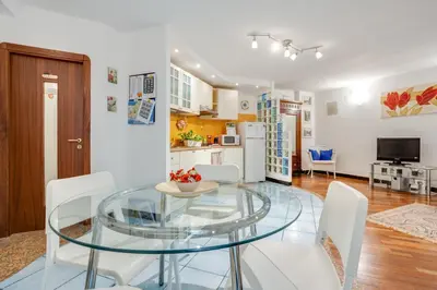 Cucina o angolo cottura di GuestHost - Casa Querida Central & Elegant Flat