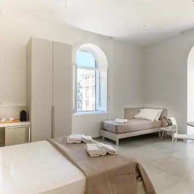 Lux Caracciolo