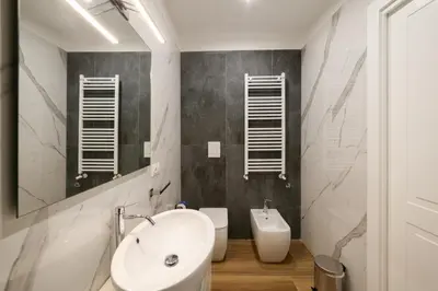 Bagno di Toledo Place
