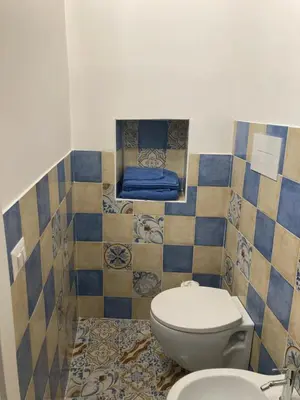 Bagno di Zuccarella ''Zuccherino''nel cortile