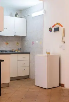 Cucina o angolo cottura di Napoli centro apartment A balcony in the heart of naples