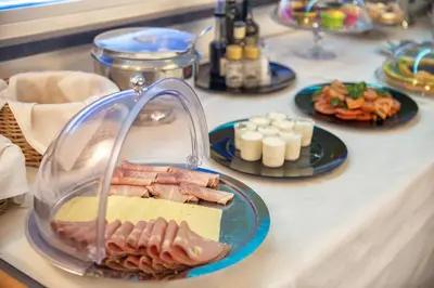 Cibo presso l'hotel o nelle vicinanze