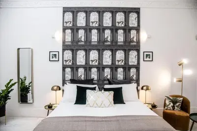 Letto o letti in una camera di The Marble House - Family and Friends Luxury Apartment in Naples
