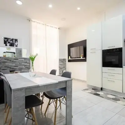 Manu Family House