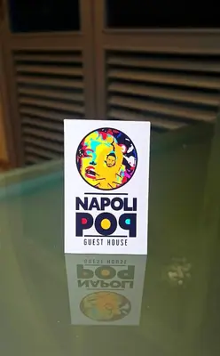 Certificato, attestato, insegna o altro documento esposto da Napoli Pop Toledo
