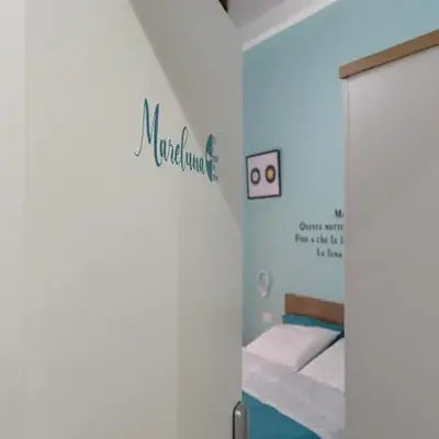 Yes I Know My Room - Storico