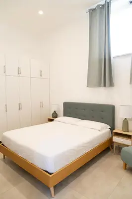 Letto o letti in una camera di Cosmo 38 Luxury Apartments - Free Parking