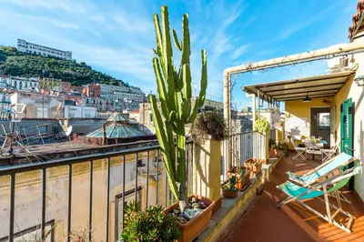 Balcone o terrazza di Panoramic Penthouse in Naples by Wonderful Italy