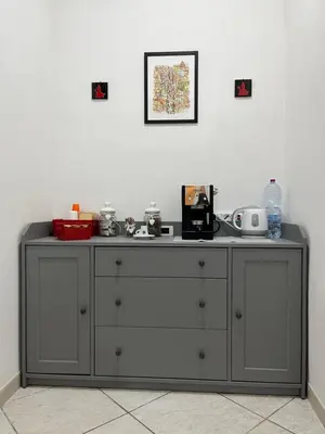 Set per la preparazione di tè e caffè presso La Svolta rooms